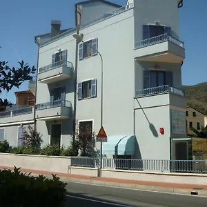 Danci - Hotel Borghetto Santo Spirito